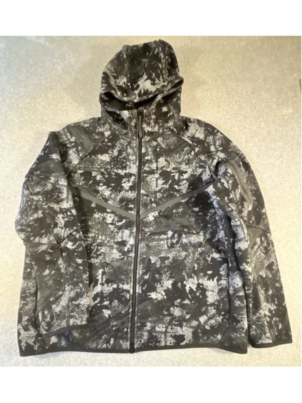 Nike Tech Fleece Men’s XL Black Gray Camo Full-Zip Hoodie Jogger Pants Set